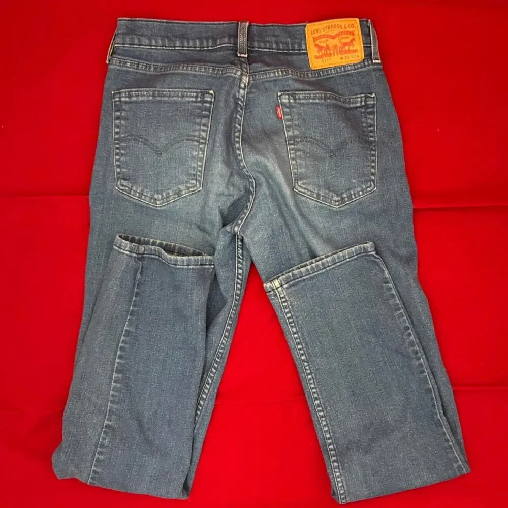 Levi-s Men's Blue and Navy Jeans